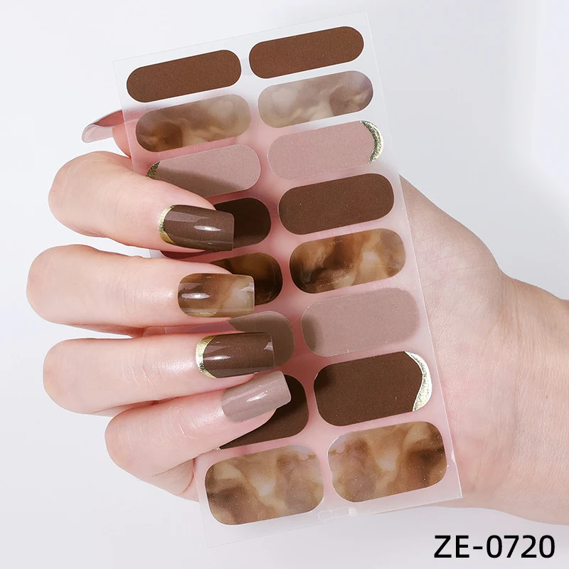 Künstlerische Press-On Nagelüberzüge