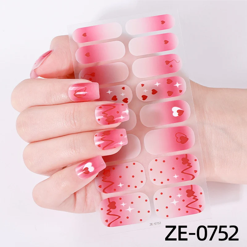 Künstlerische Nagelkunst-Wickel