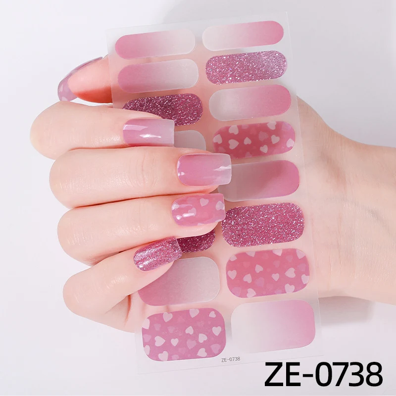 Künstlerische Nagelkunst-Wickel