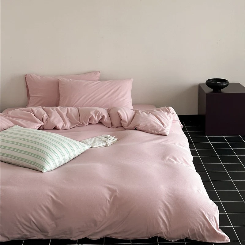 Minimalistisches Makosatin-Bettwäscheset mit extra-weicher Oberfläche und pflegeleichter Webung