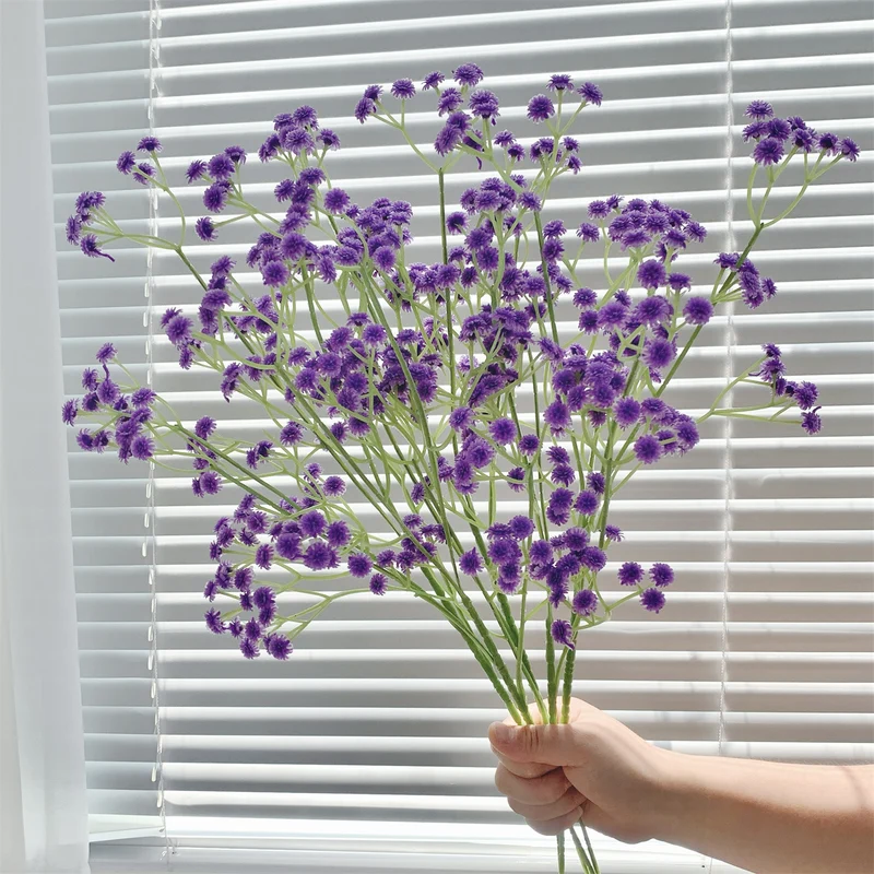 Dekorative Seidenblumenarrangement