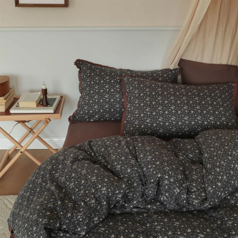 Bettwäsche-Set aus Baumwolle mit Vintage-Blumenmuster und gehäkelter Kante