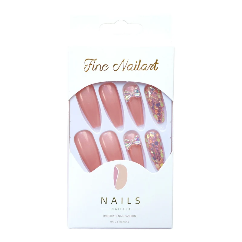 Dekoratives Press-Ons-Nagelkunst-Set mit Schmetterlingsakzenten