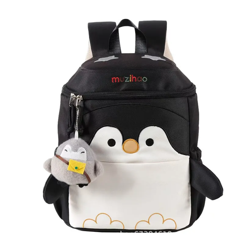 Verspielter Kinderrucksack Skanto mit Pinguin-Design