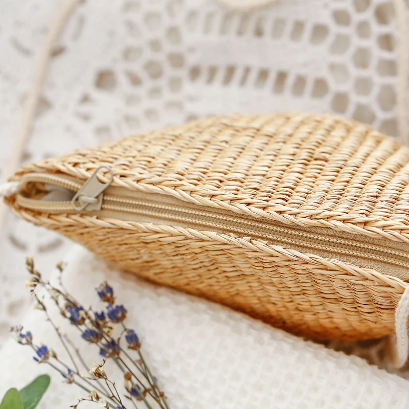 Moderne muschelförmige Handtasche Skanto