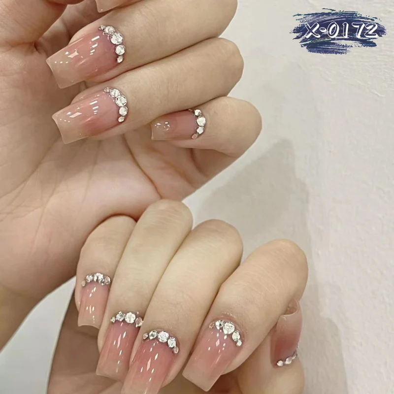 Elegantes Strass Akzent Nagelkunst Set