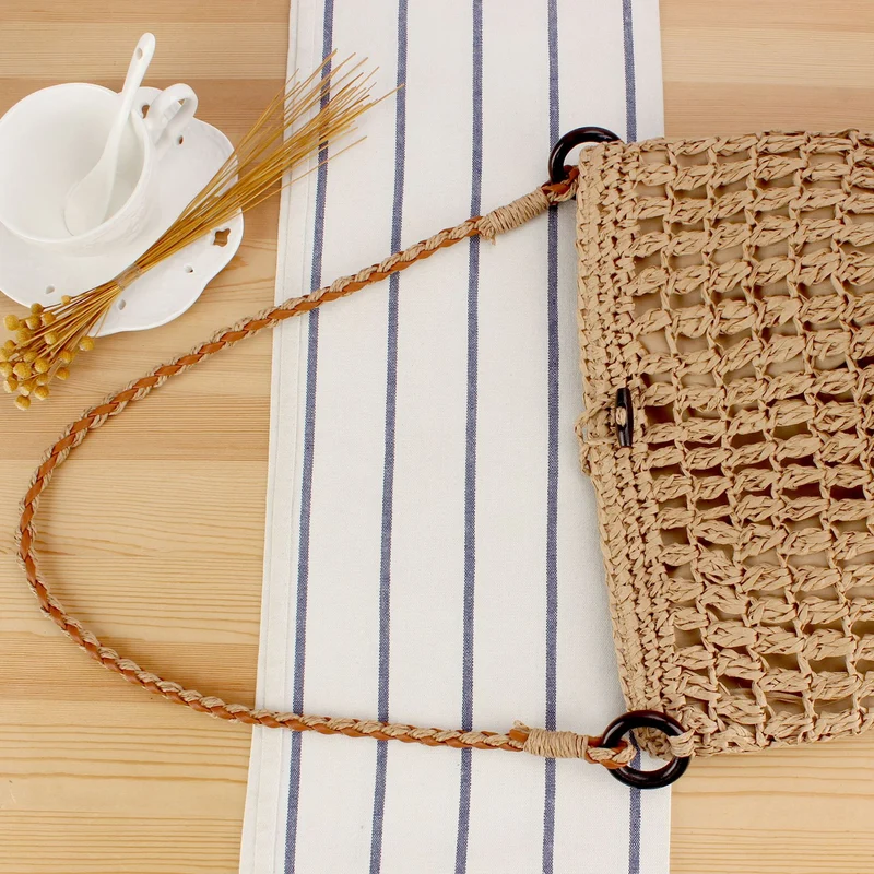 Handtasche aus handgewebtem Naturmaterial mit dekorativem Verschluss Skanto