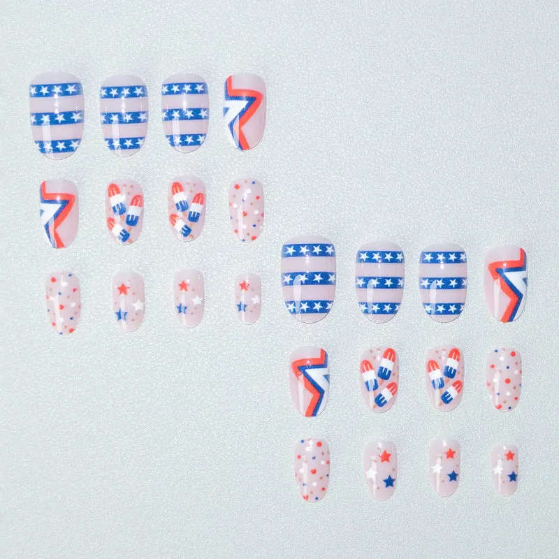 Festlich thematisierte Nagelkunst