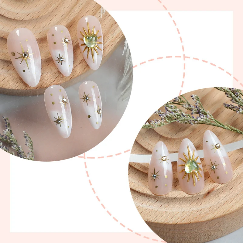 Künstlerisches Press-On-Nagel-Set mit himmlischem Design