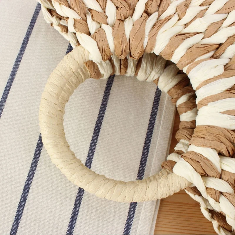 Handtasche aus handgeflochtenen Materialien mit modernem Design Skanto
