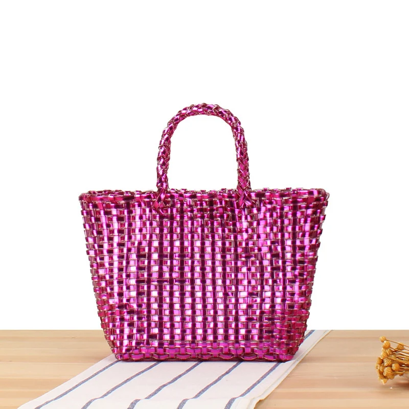 Handtasche aus gewebtem Naturmaterial mit eleganten Akzenten Skanto