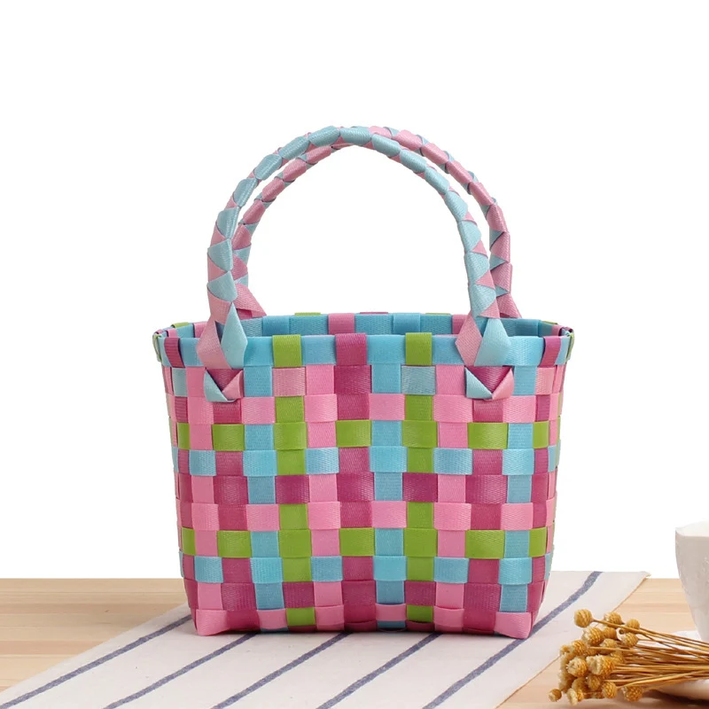 Gewebte Handtasche mit Karomuster Skanto