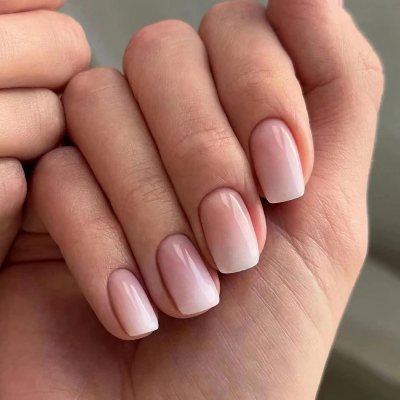 Elegante Ombre Nagelverlängerungen