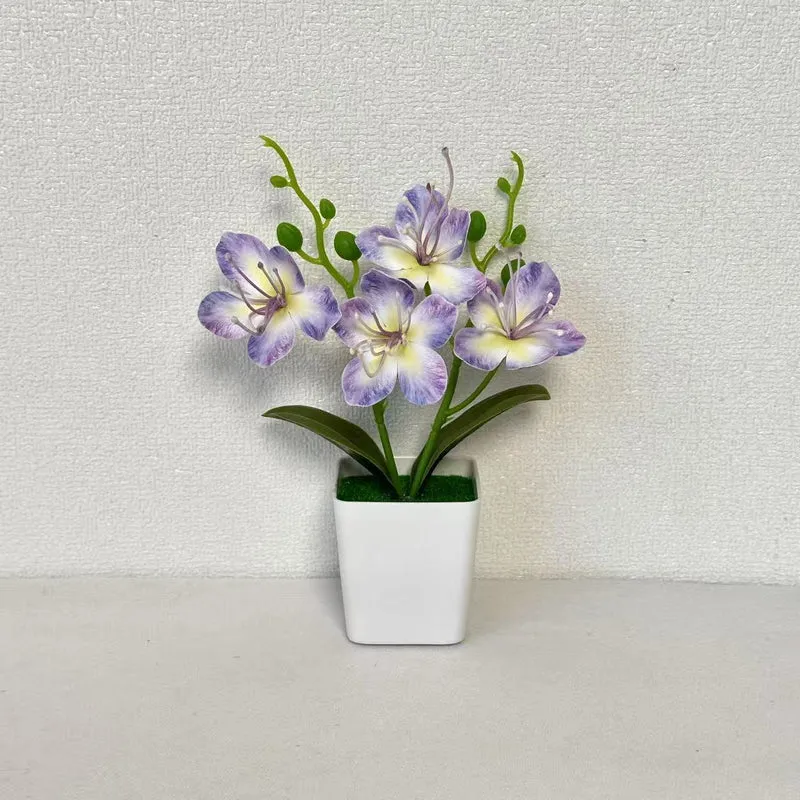 Realistische Blumenanordnung