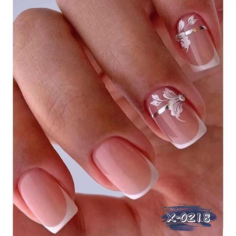 Elegantes französisches Spitzen-Blumen-Nagelkunst-Set