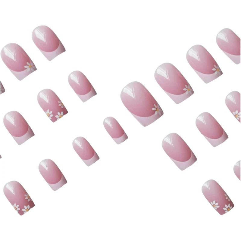 Elegantes französisches Spitzen-Design mit floraler Nail Art