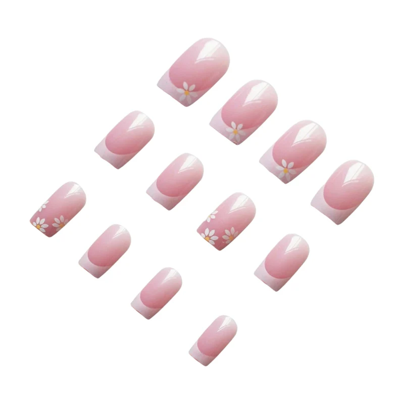 Elegantes französisches Spitzen-Design mit floraler Nail Art