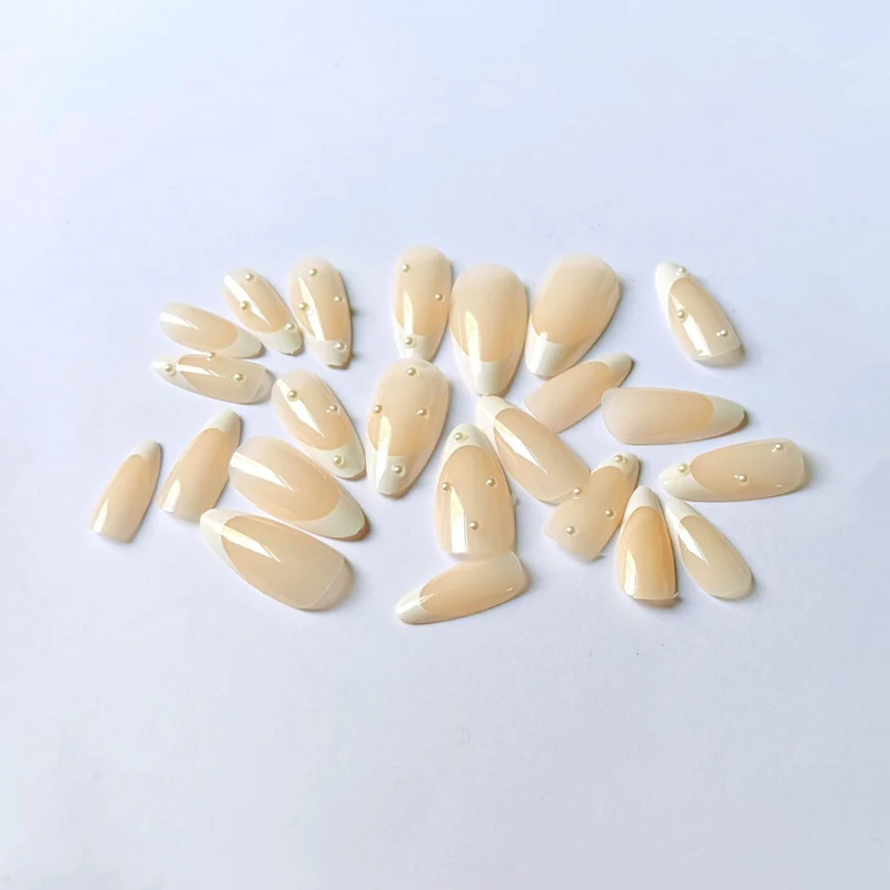 Elegantes French Tip Acrylnagelset