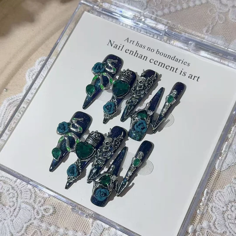 Gothic-Themen Press-On Nail Art Set