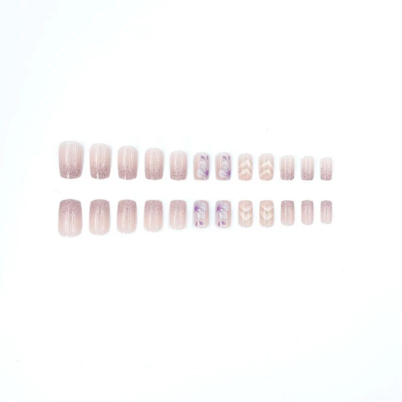 Elegantes Floral Press-On Nagelkunst Set