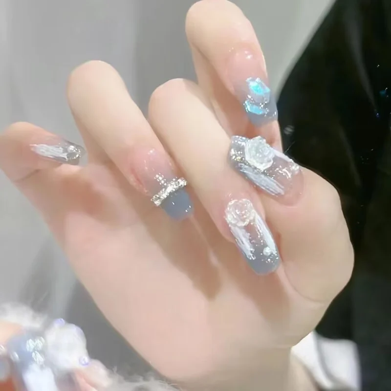 Künstlerisches Glossy Press-On Nagelkit