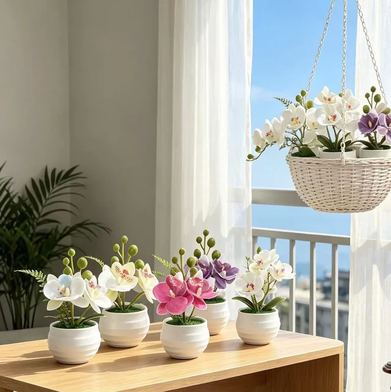 Lebensechte Miniatur-Orchideenarrangement