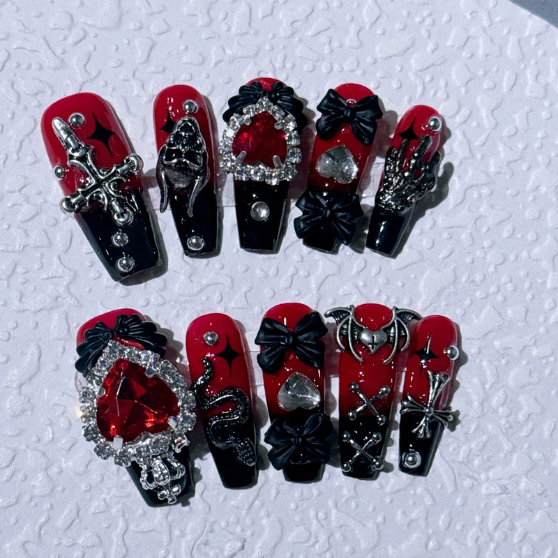 Gothic-inspirierte aufwendige Nagelkunstset