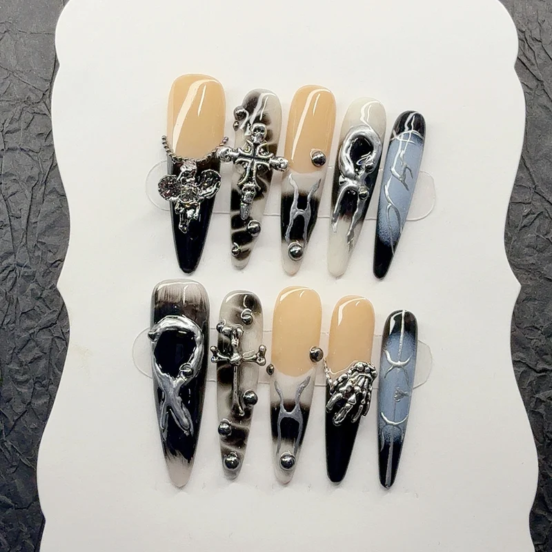 Gothic-inspirierte dekorative Press-On-Nagel-Set