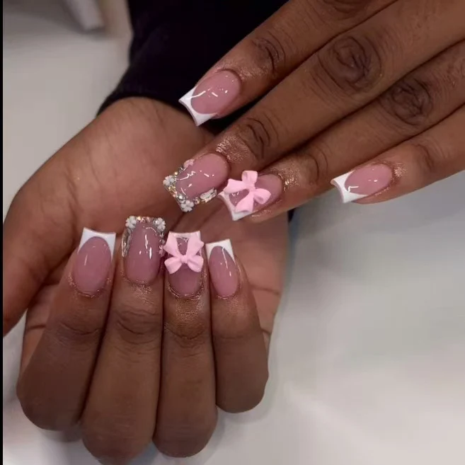 Elegantes Blumenschleifen-Nagelkunst-Set