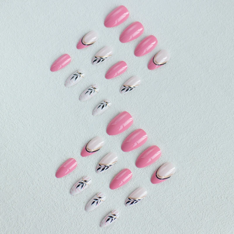 Elegantes Blumenkunst-Nagelset