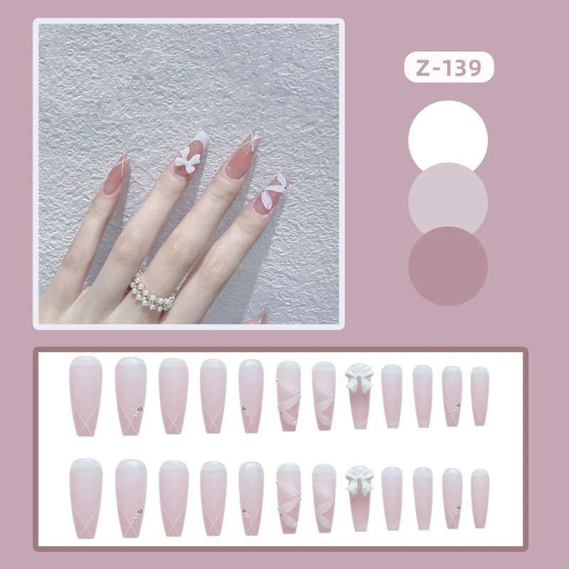 Künstlerisches Blumenakzent Press-On Nagelset