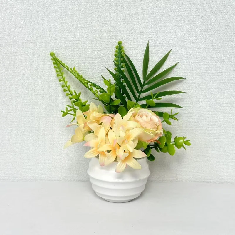 Künstliche Blumenanordnung