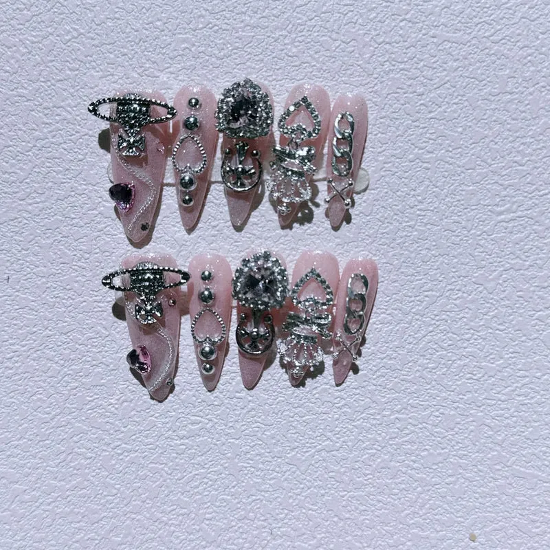 Glamouröse Nagelkunst Verlängerungen