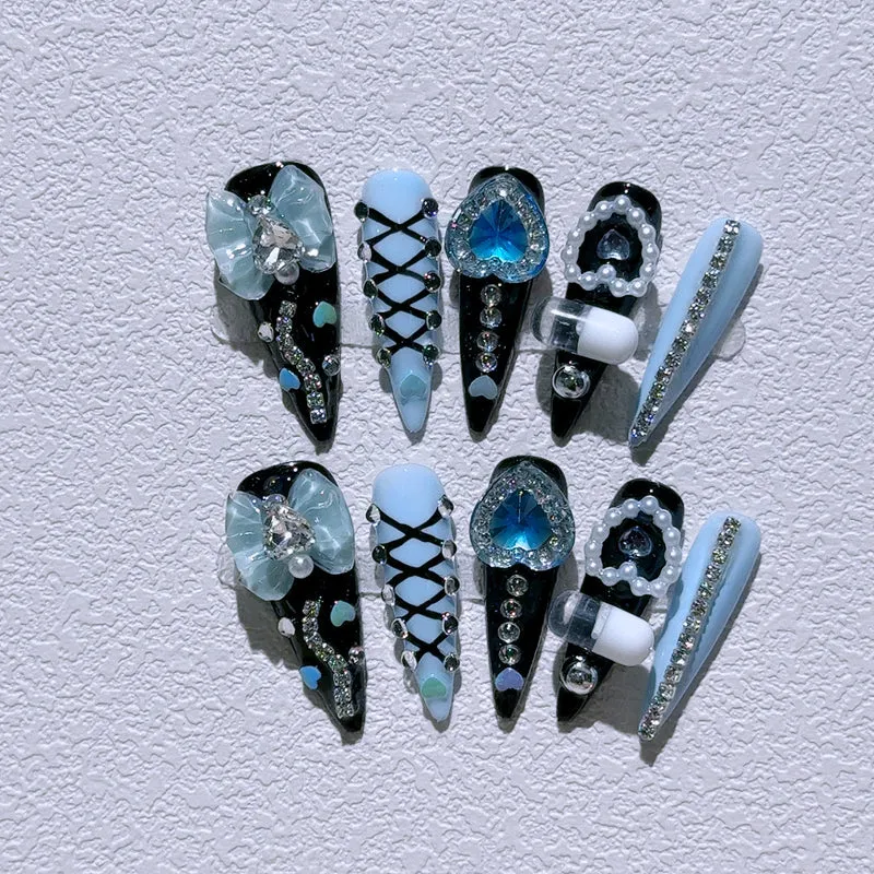 Glamouröse Nagelkunst Verlängerungen