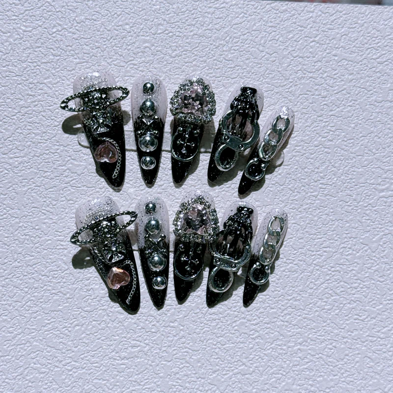 Glamouröse Nagelkunst Verlängerungen