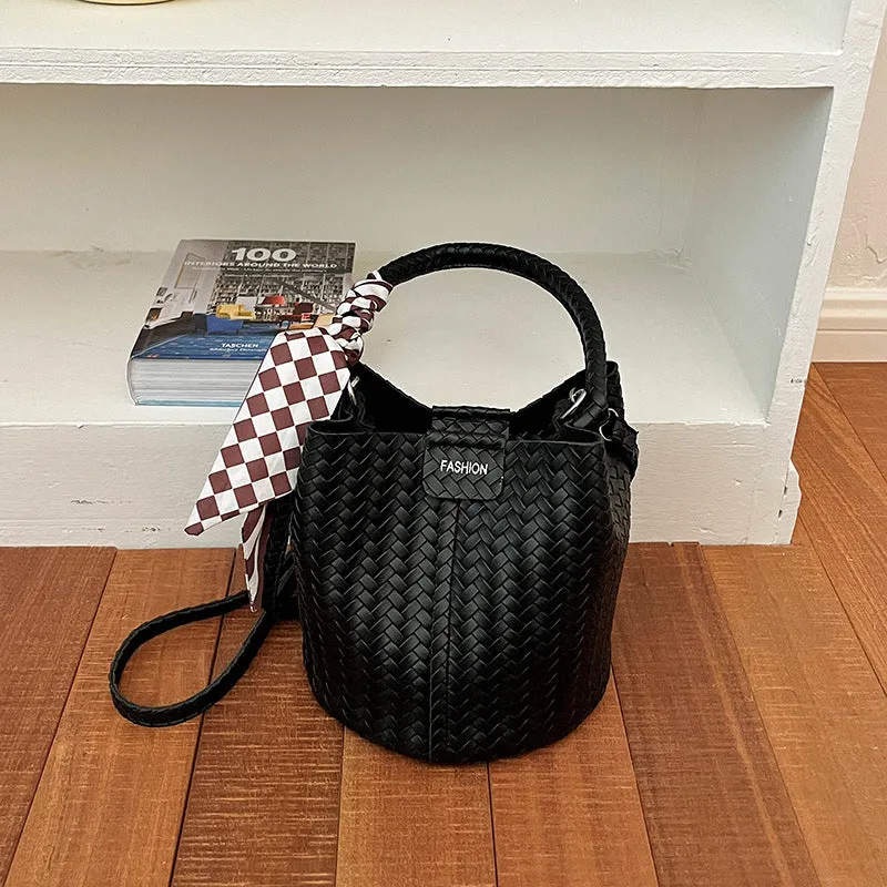 Gewebte Bucket-Handtasche