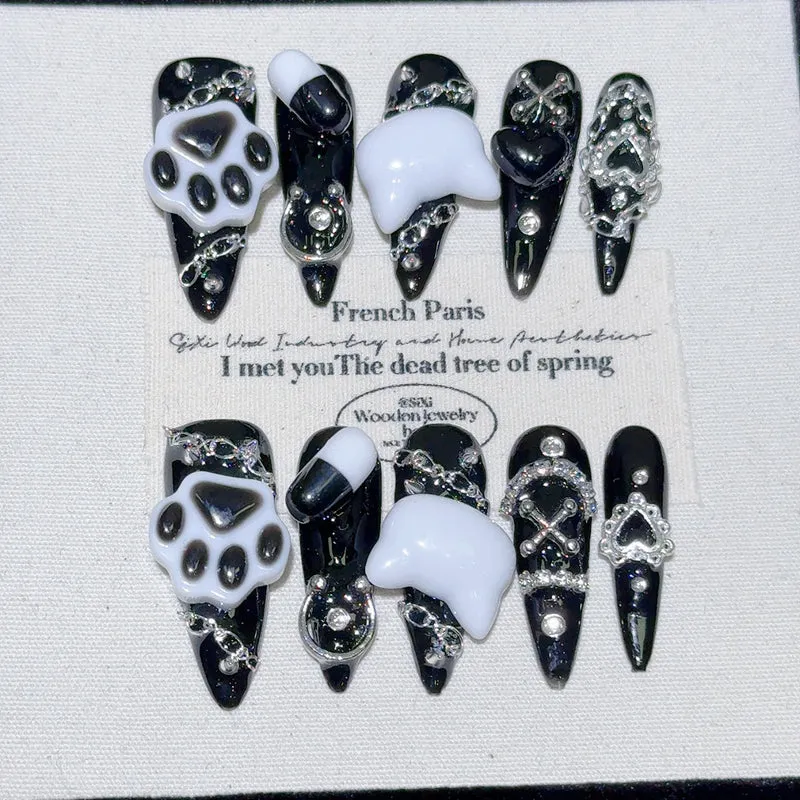 Glamouröse dekorative Nagelverzierungen