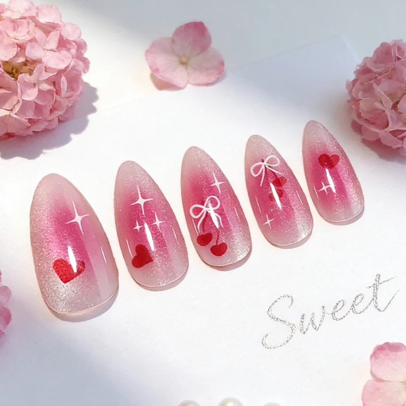 Herz-Themen Gradient Press-On Nagelkunst