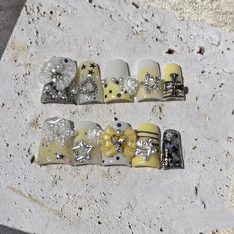 Dekoratives Stern-verzierte Press-On Nagelset