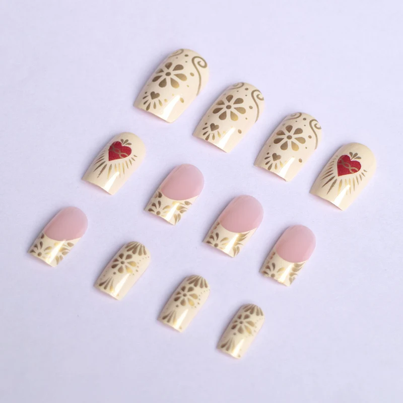 Dekorative Nagelkunst