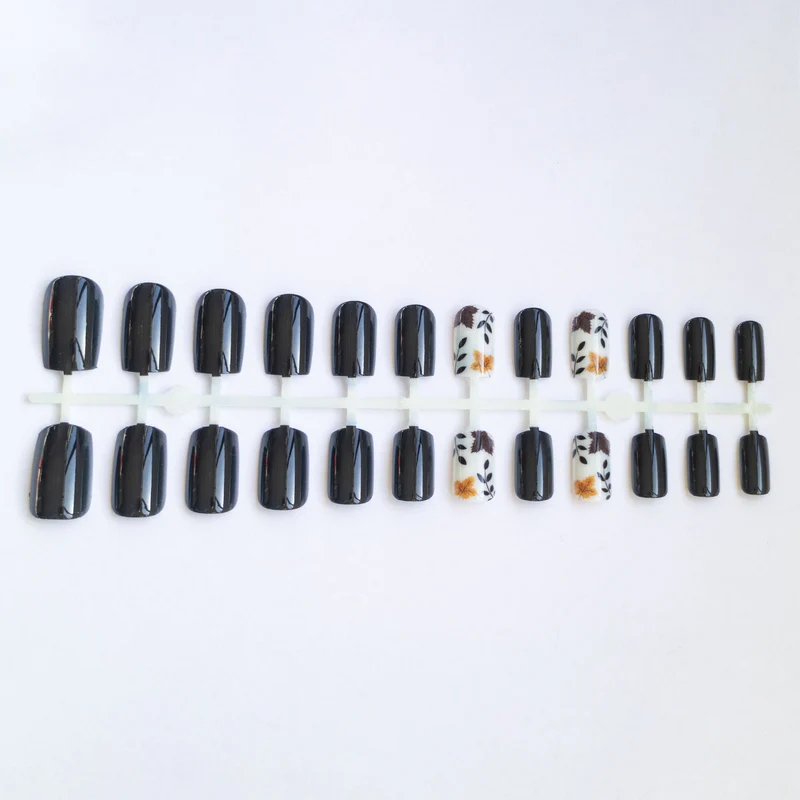Dekorative Nagelkunst