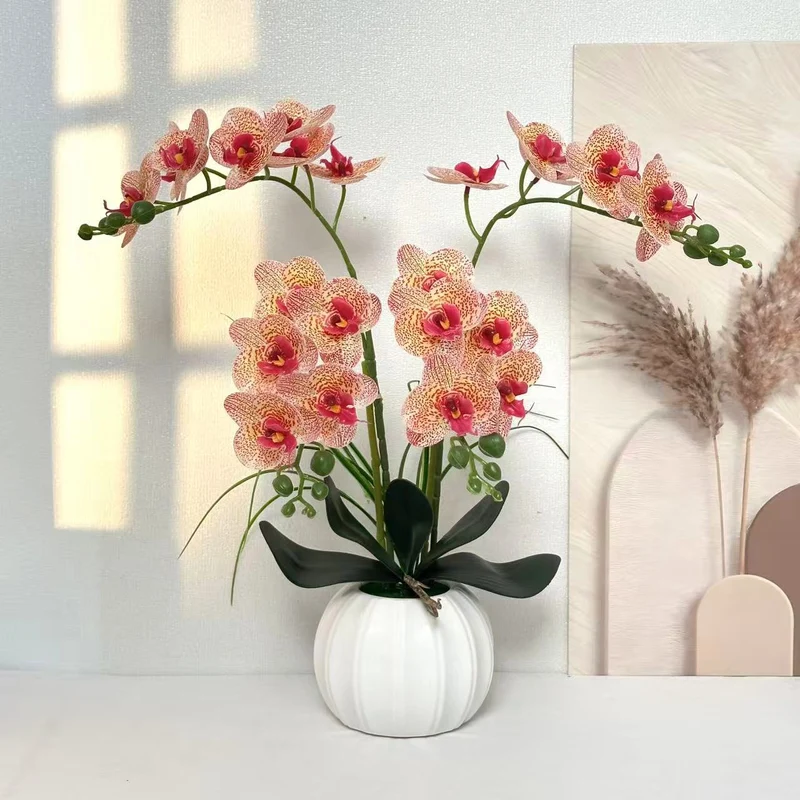 Elegante realistische Orchideenarrangement