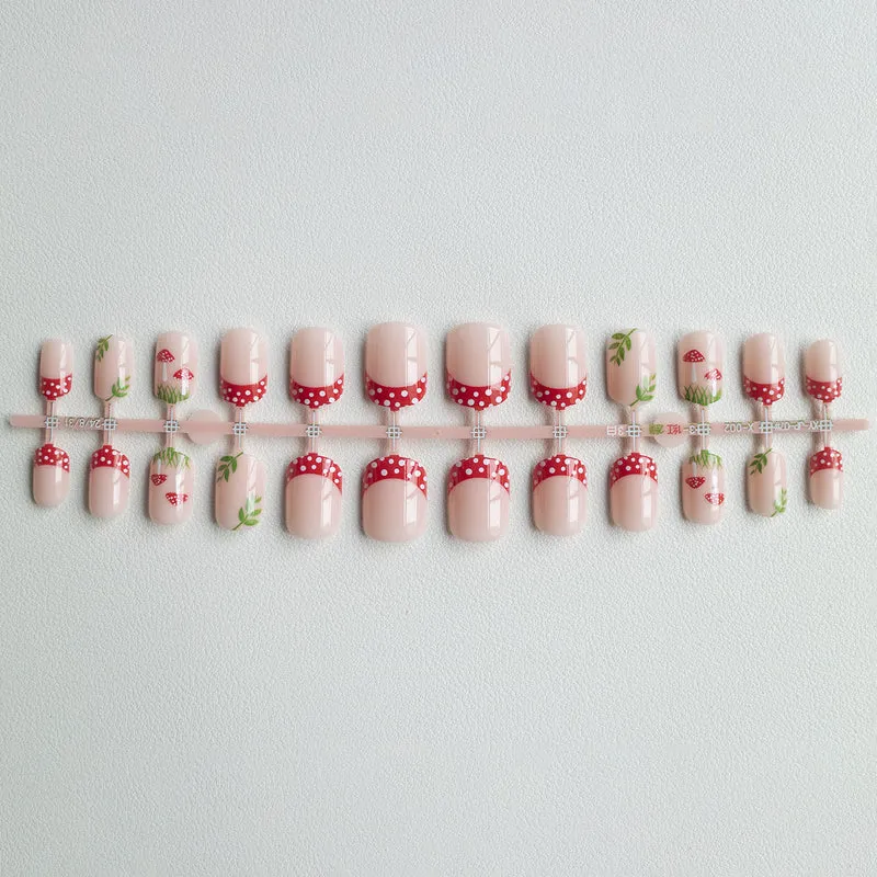 Dekorative Kirschblüten Nagelkunst