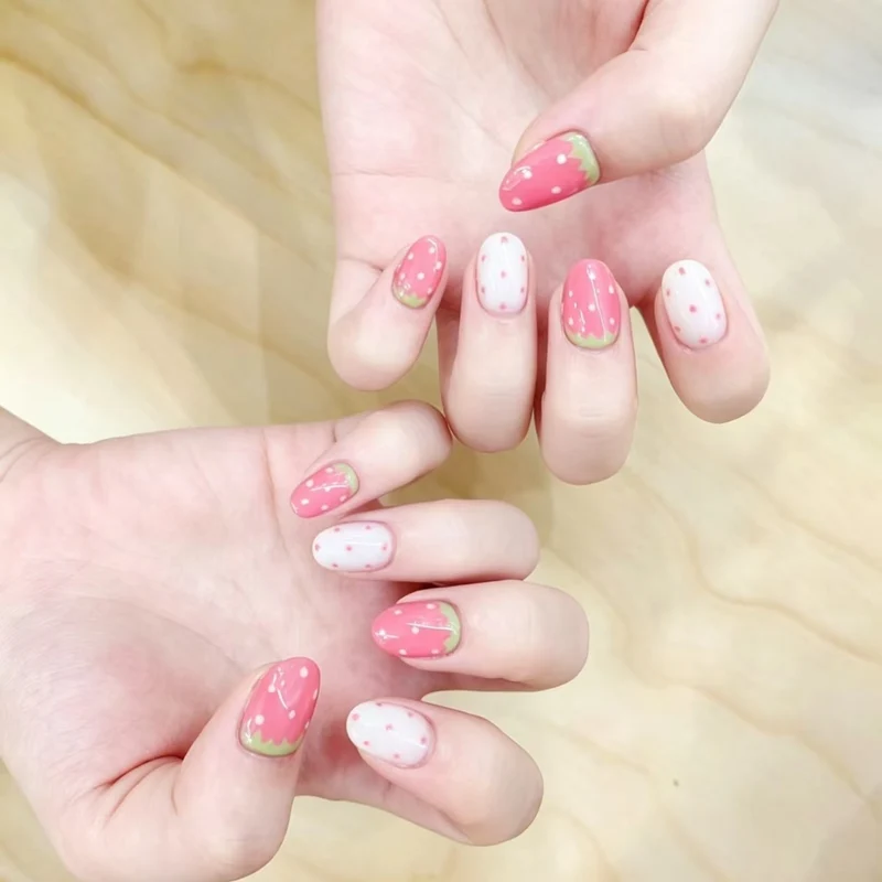 Erdbeer-Themen Acryl-Nagelerweiterungen