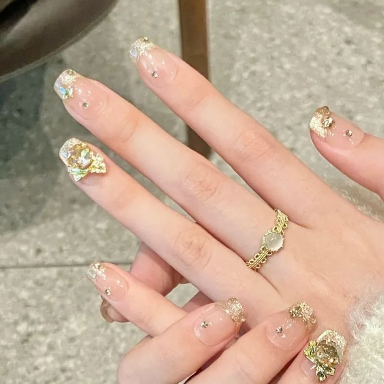 Glamouröse mit Kristallen verzierte Press-On Nail Set
