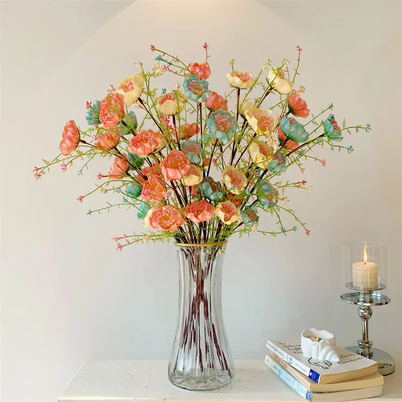 Dekorativer Blumenstrauß