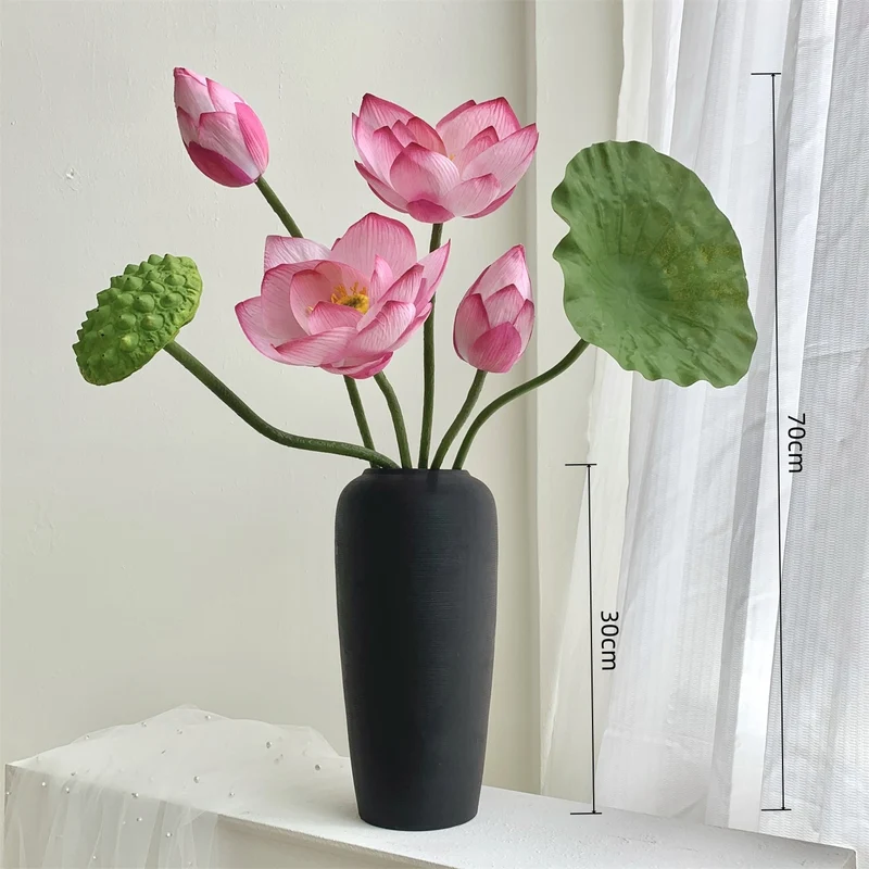 Dekorativer künstlicher Lotusblumenstrauß für die Heimdekoration