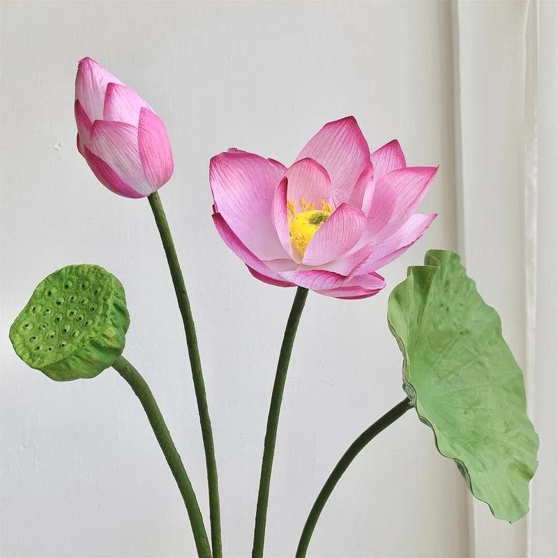 Dekorativer künstlicher Lotusblumenstrauß für die Heimdekoration