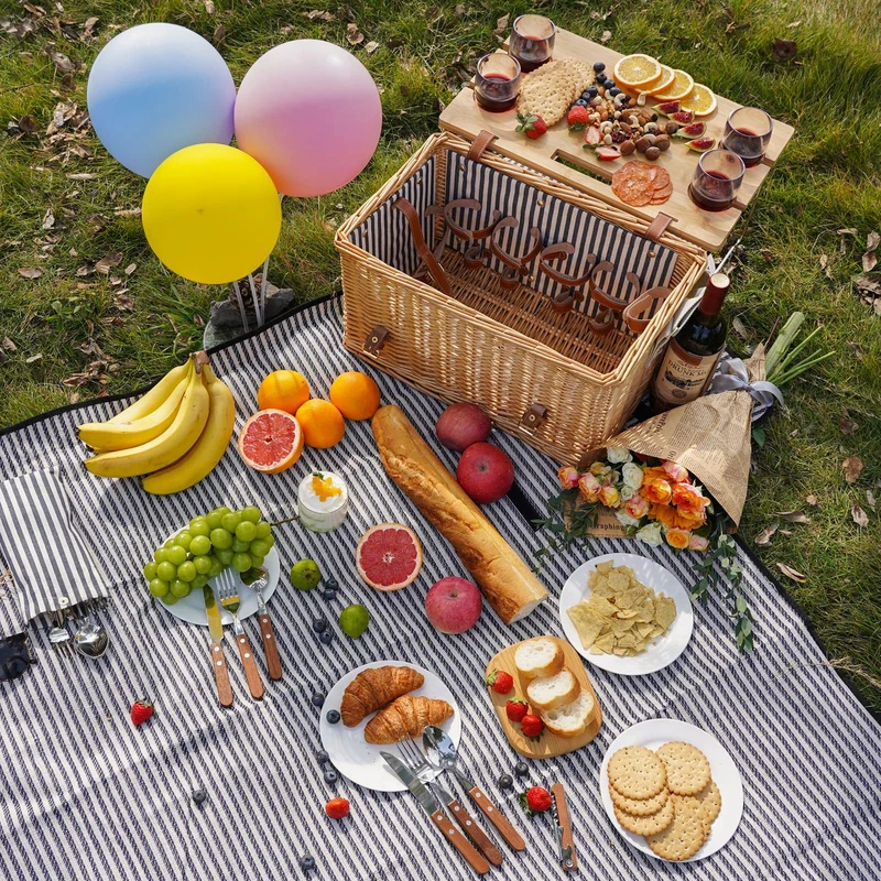 Eleganter Weiden-Picknickkorb mit isoliertem Fach Brehn