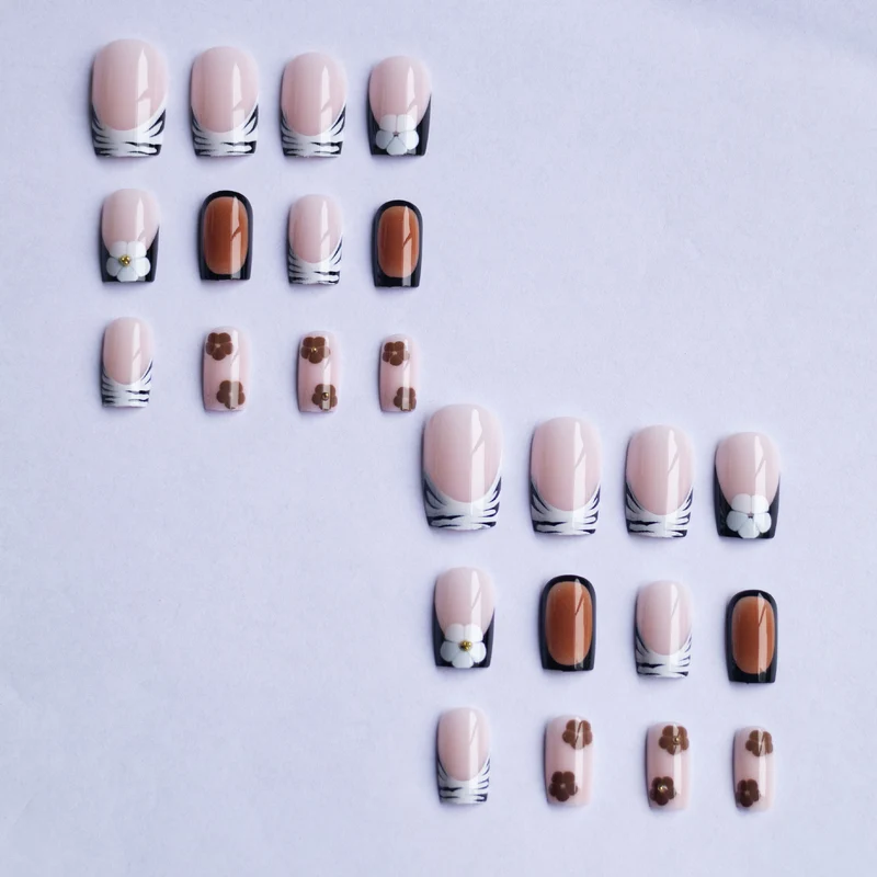 Blumen- und geometrisches Nagelkunstset